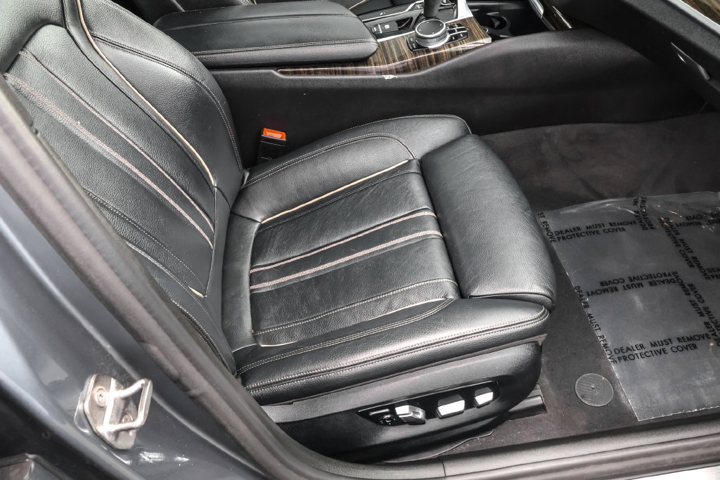 Used 2019 BMW 530i xDrive w/ Convenience Package AWD/4WD image 39