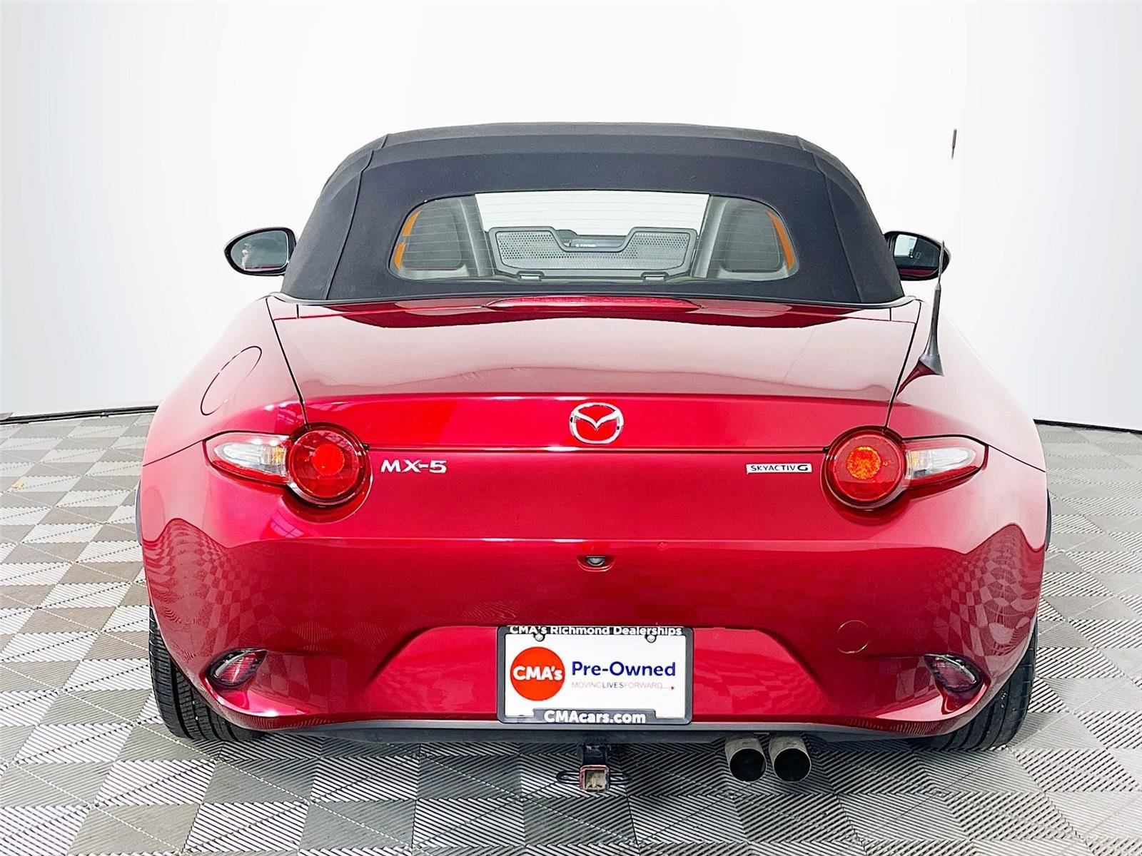 Used 2021 MAZDA MX-5 Miata Sport RWD image 7