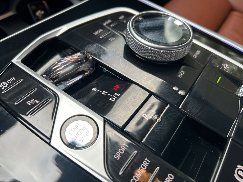 Used 2023 BMW X7 M60i w/ Executive Package image 8