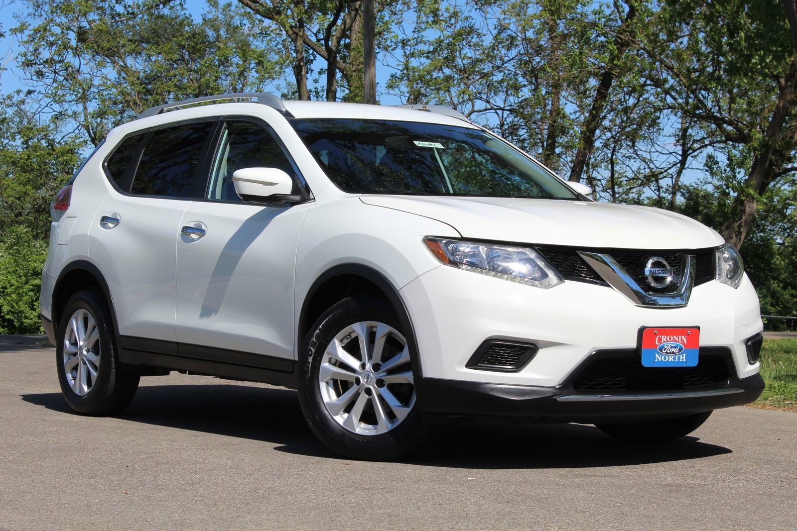 Used 2015 Nissan Rogue SV w/ SV Premium Package image 1