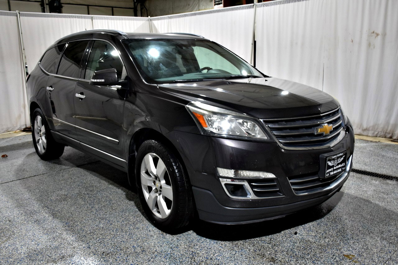 Used 2014 Chevrolet Traverse LTZ image 3
