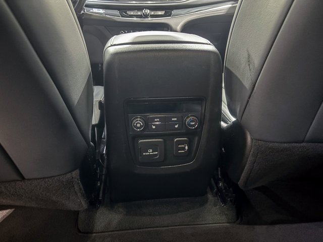 Used 2024 Buick Enclave Premium image 24