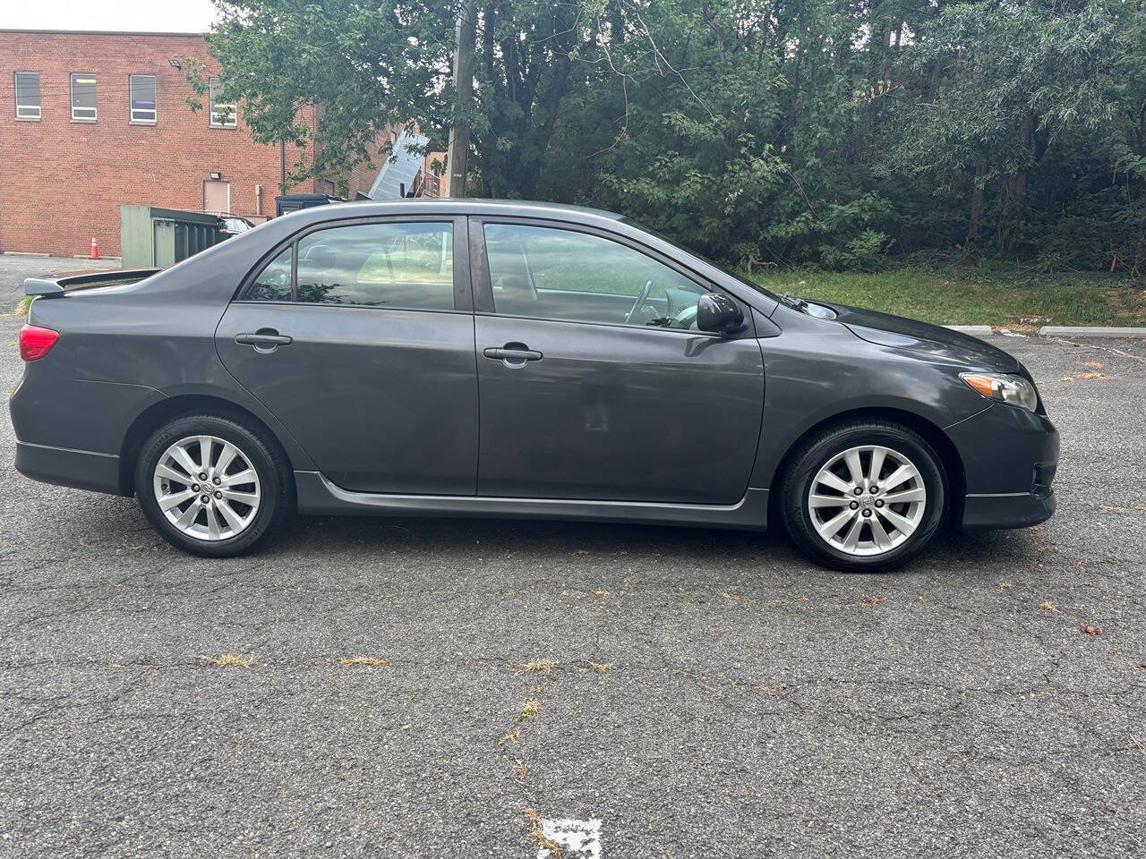 Used 2010 Toyota Corolla S FWD image 3