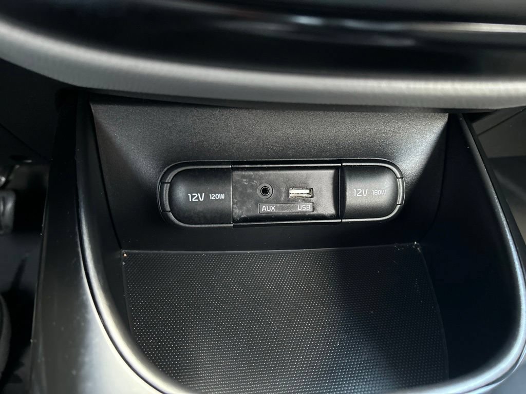Used 2019 Kia Soul FWD image 11