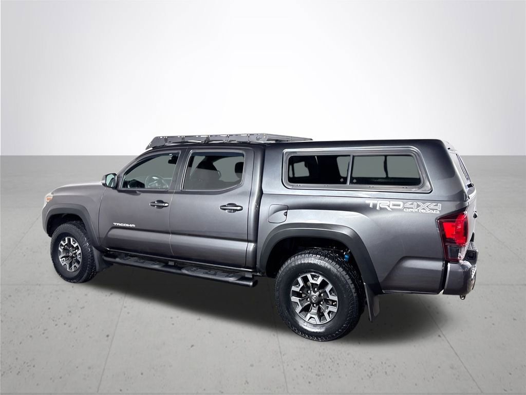 Used 2018 Toyota Tacoma TRD Off-Road w/ Technology Package image 8