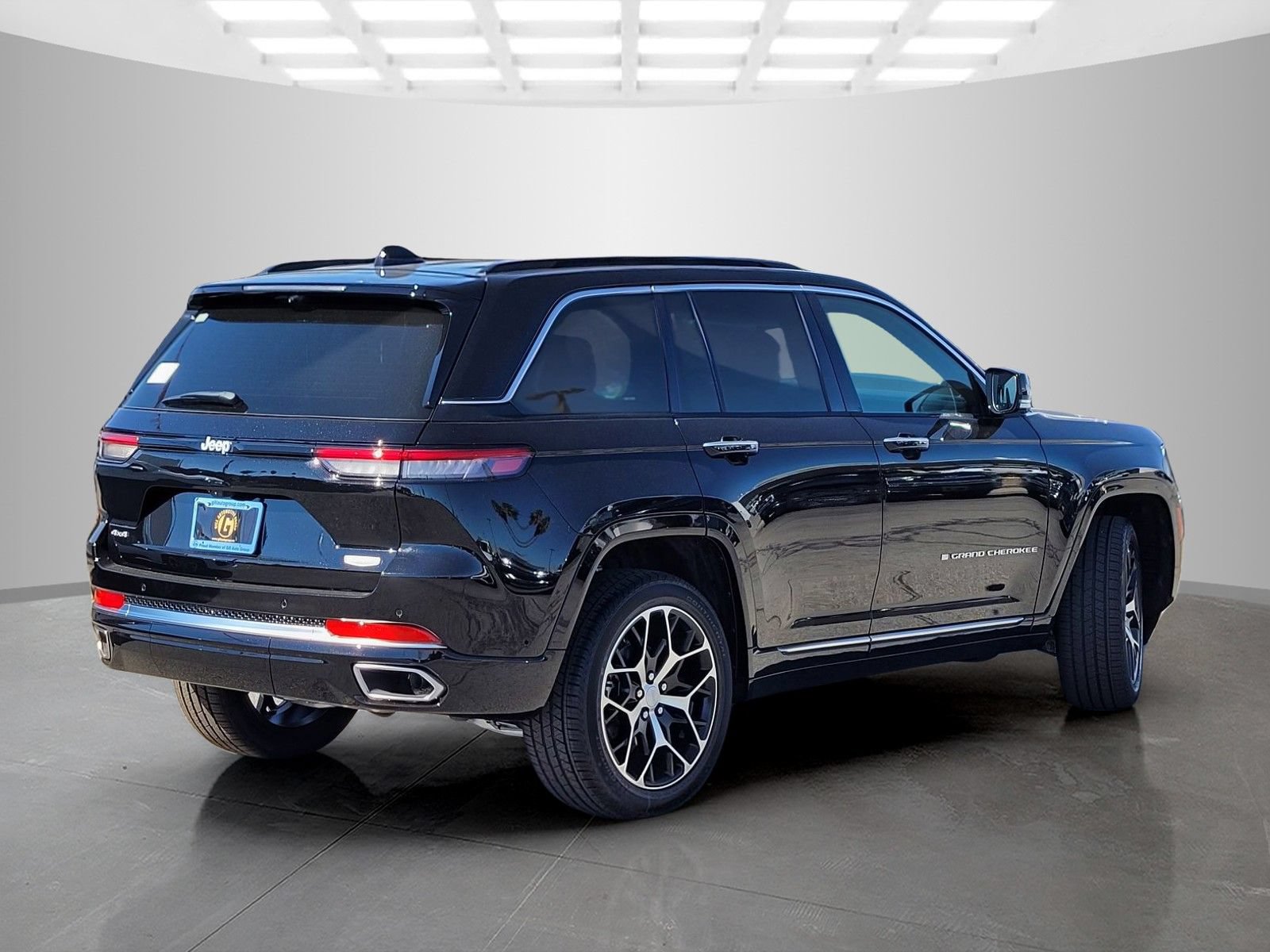 New 2025 Jeep Grand Cherokee Summit AWD/4WD image 4