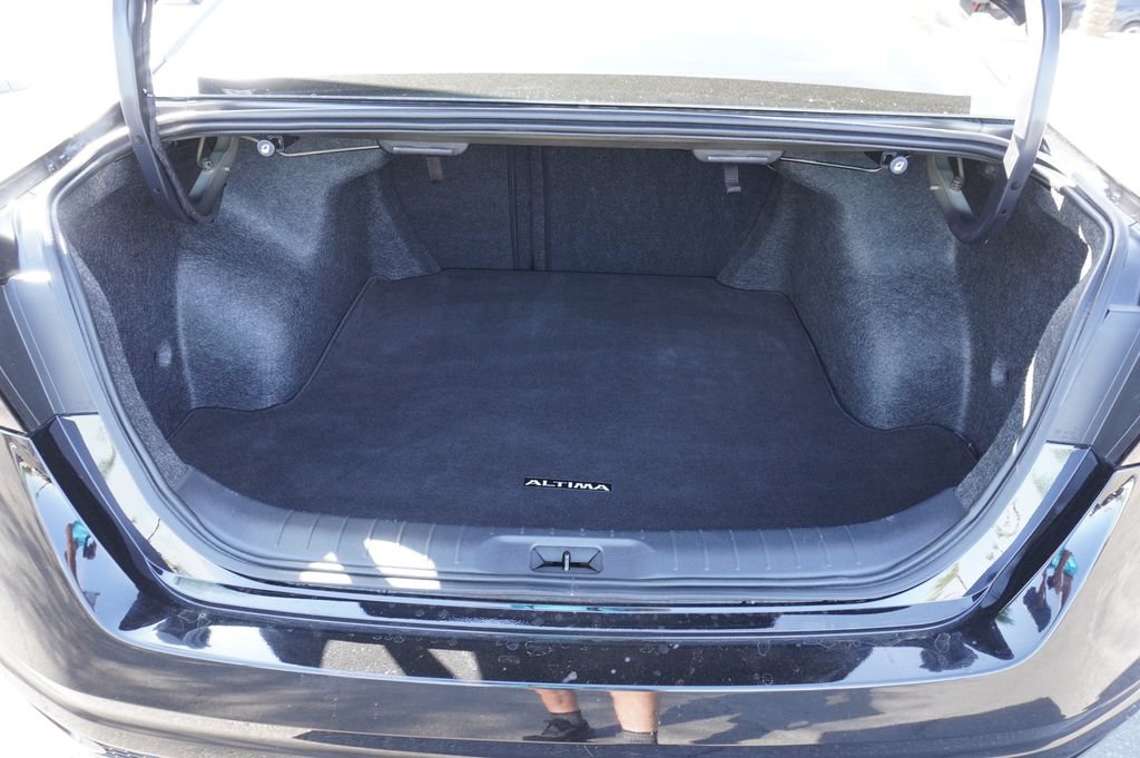 Used 2025 Nissan Altima 2.5 S FWD image 8