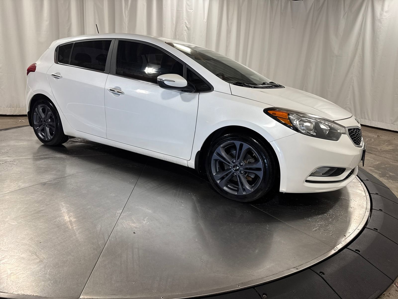 Used 2016 Kia Forte EX image 10