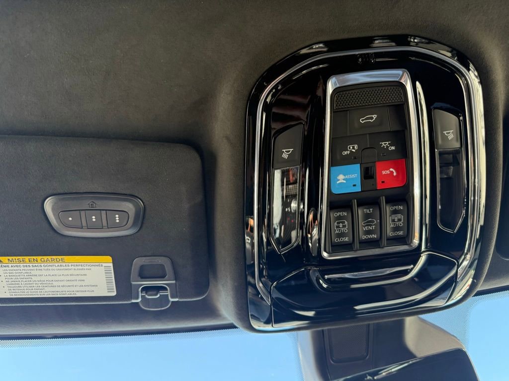 Used 2023 Jeep Grand Cherokee Summit image 8