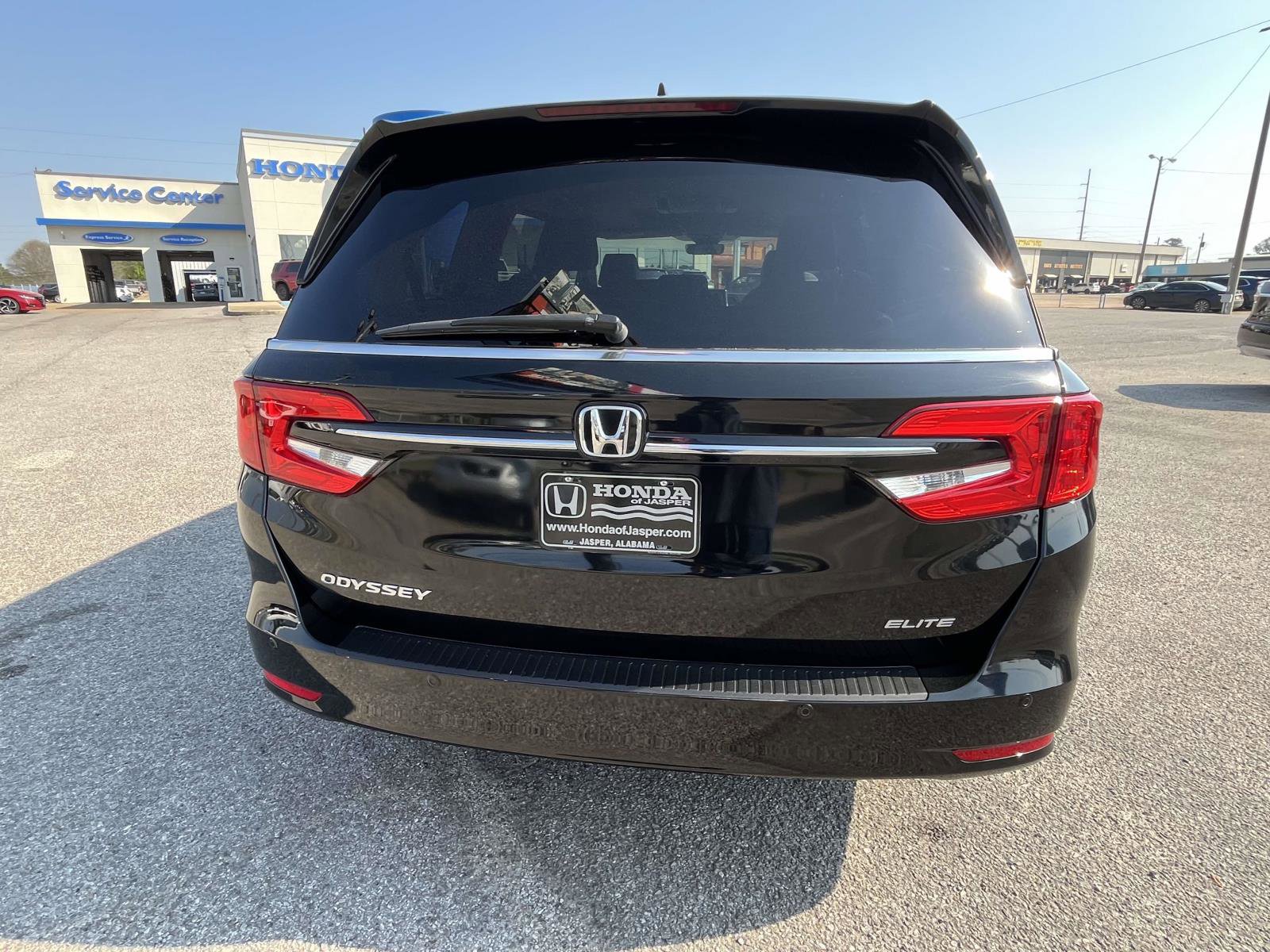 Certified 2023 Honda Odyssey Elite image 4