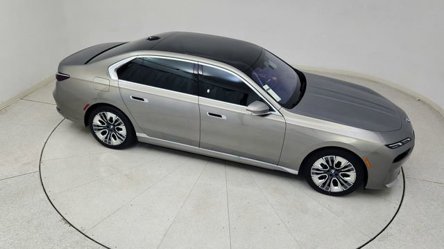 Used 2023 BMW i7 xDrive60 image 76