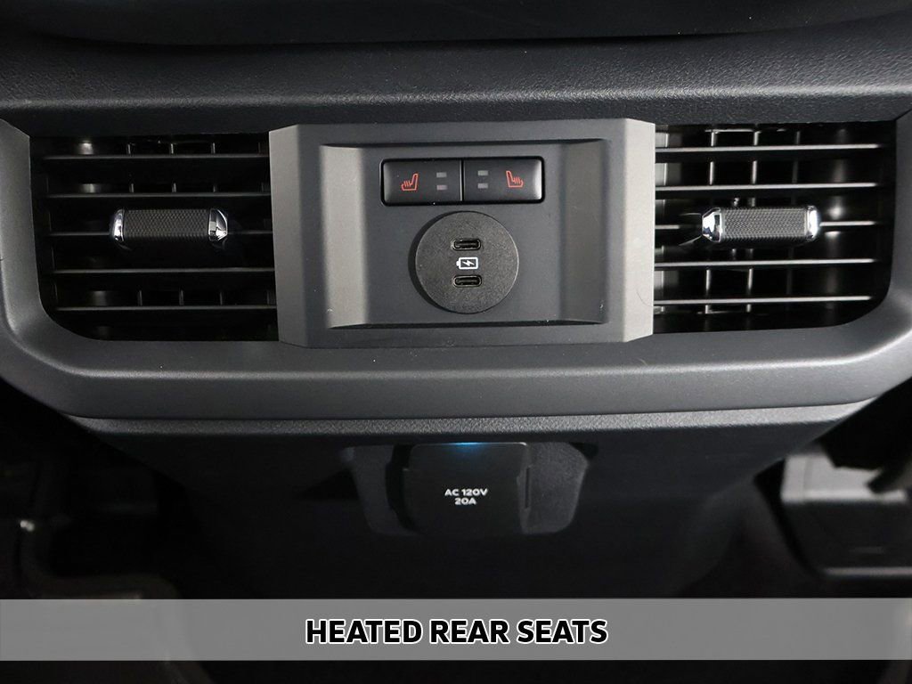 Used 2025 Ford F150 Lightning Lariat image 9