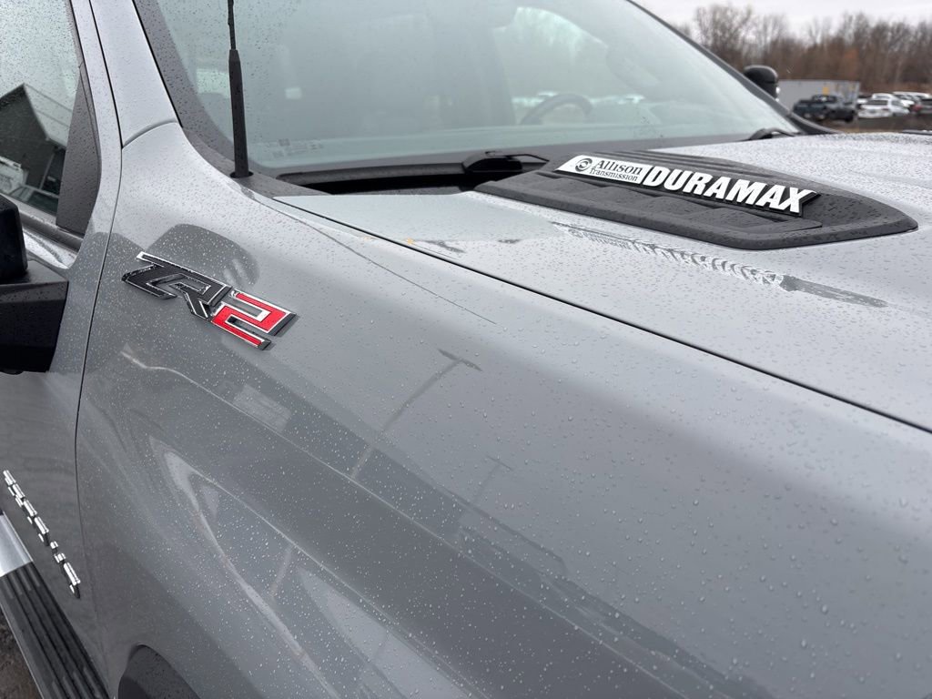 Used 2024 Chevrolet Silverado 2500 ZR2 w/ Technology Package image 11