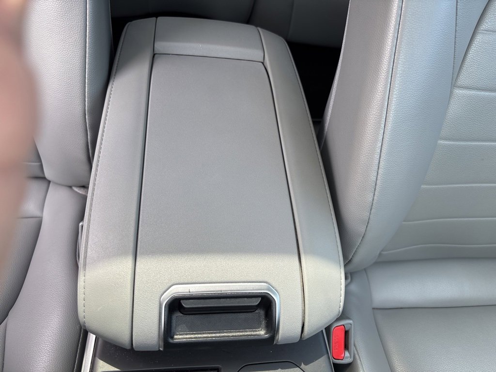 Used 2021 Toyota Highlander XLE image 36