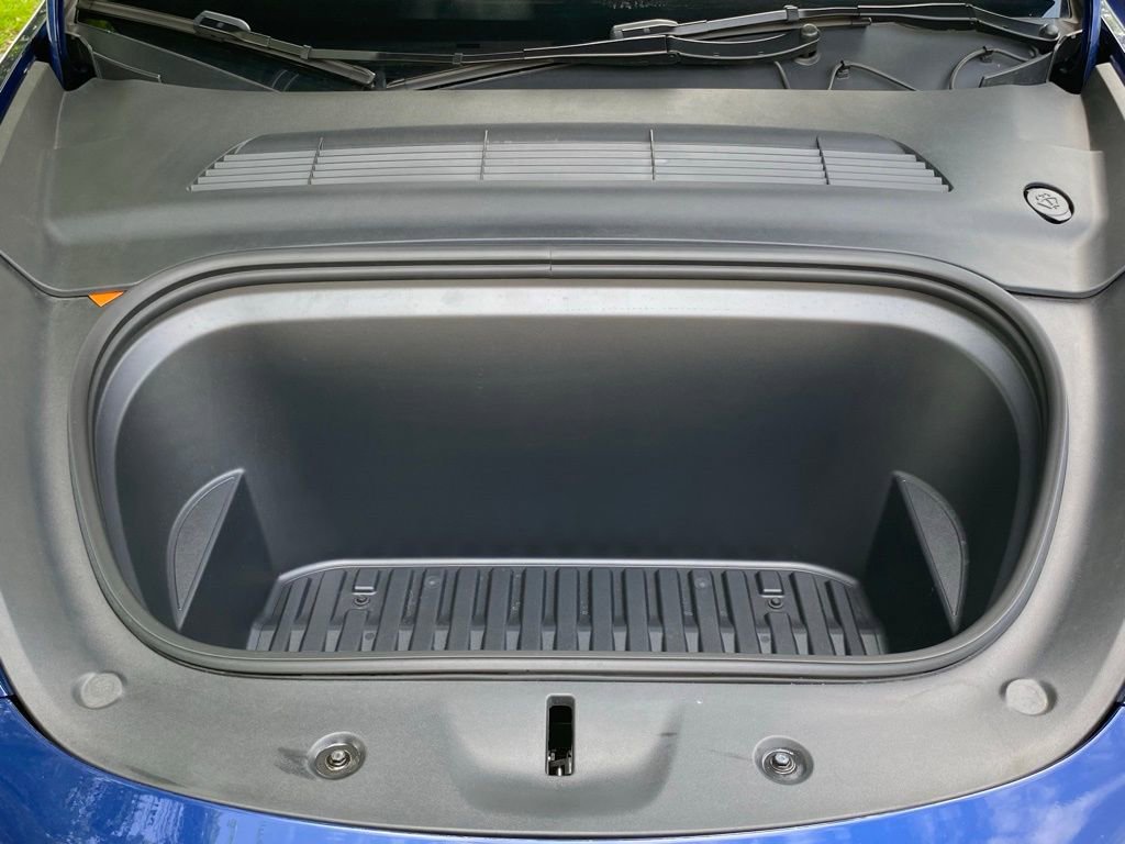 Used 2024 Tesla Model Y Long Range image 39