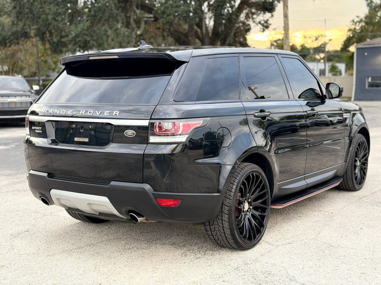 Used 2016 Land Rover Range Rover Sport HSE image 5