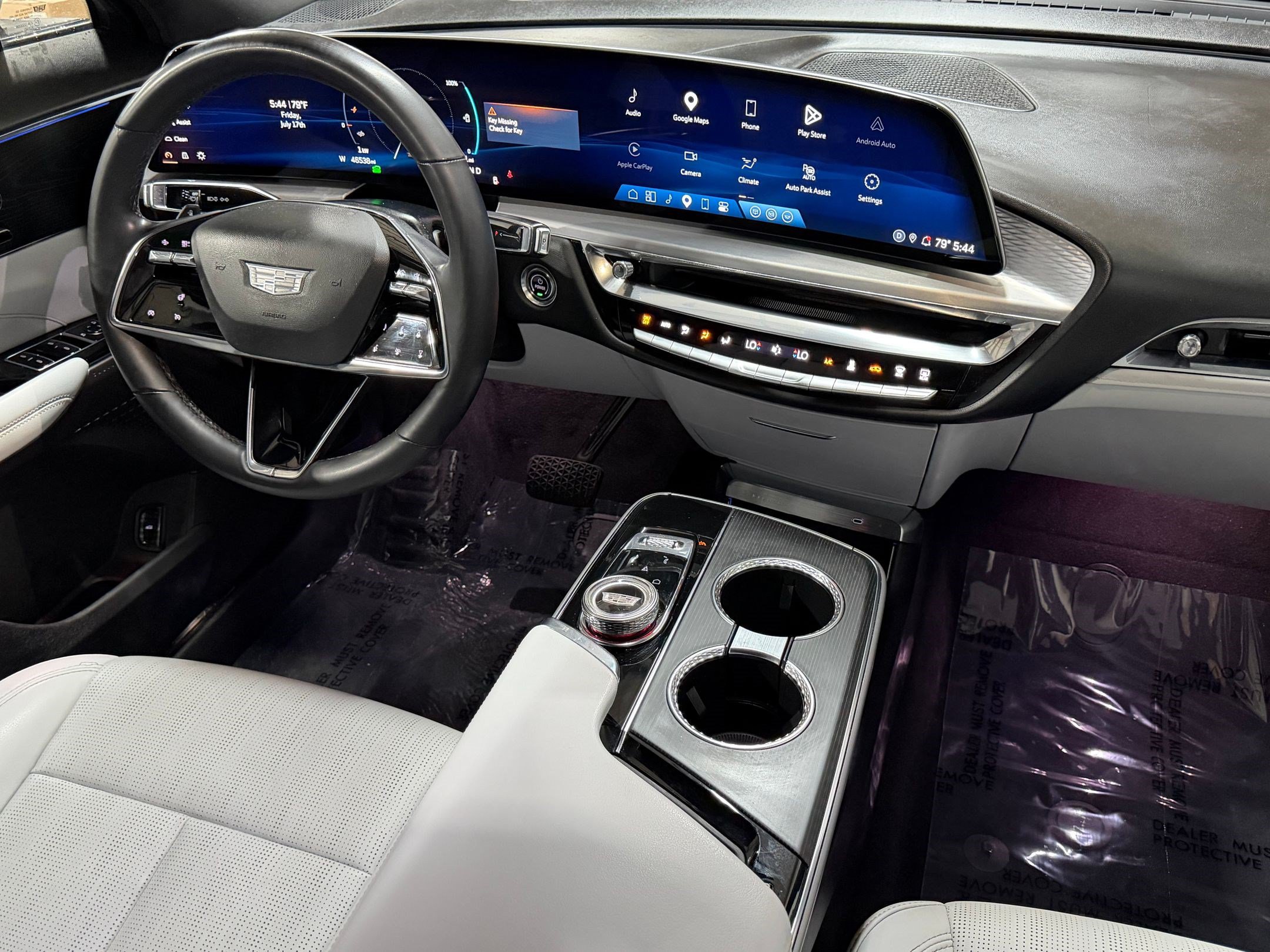 Certified 2024 Cadillac Lyriq Luxury RWD image 3