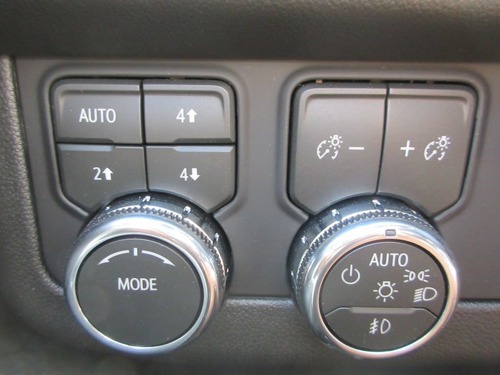 New 2026 GMC Yukon XL Elevation w/ Elevation Premium Package AWD/4WD image 18