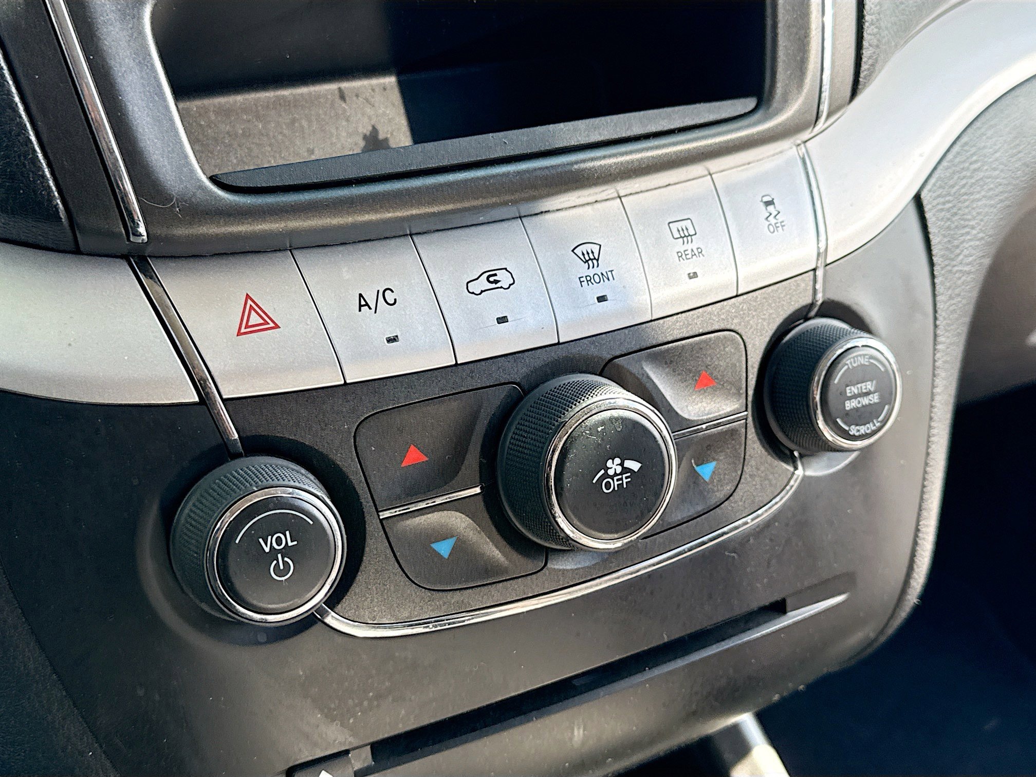 Used 2017 Dodge Journey SE image 10