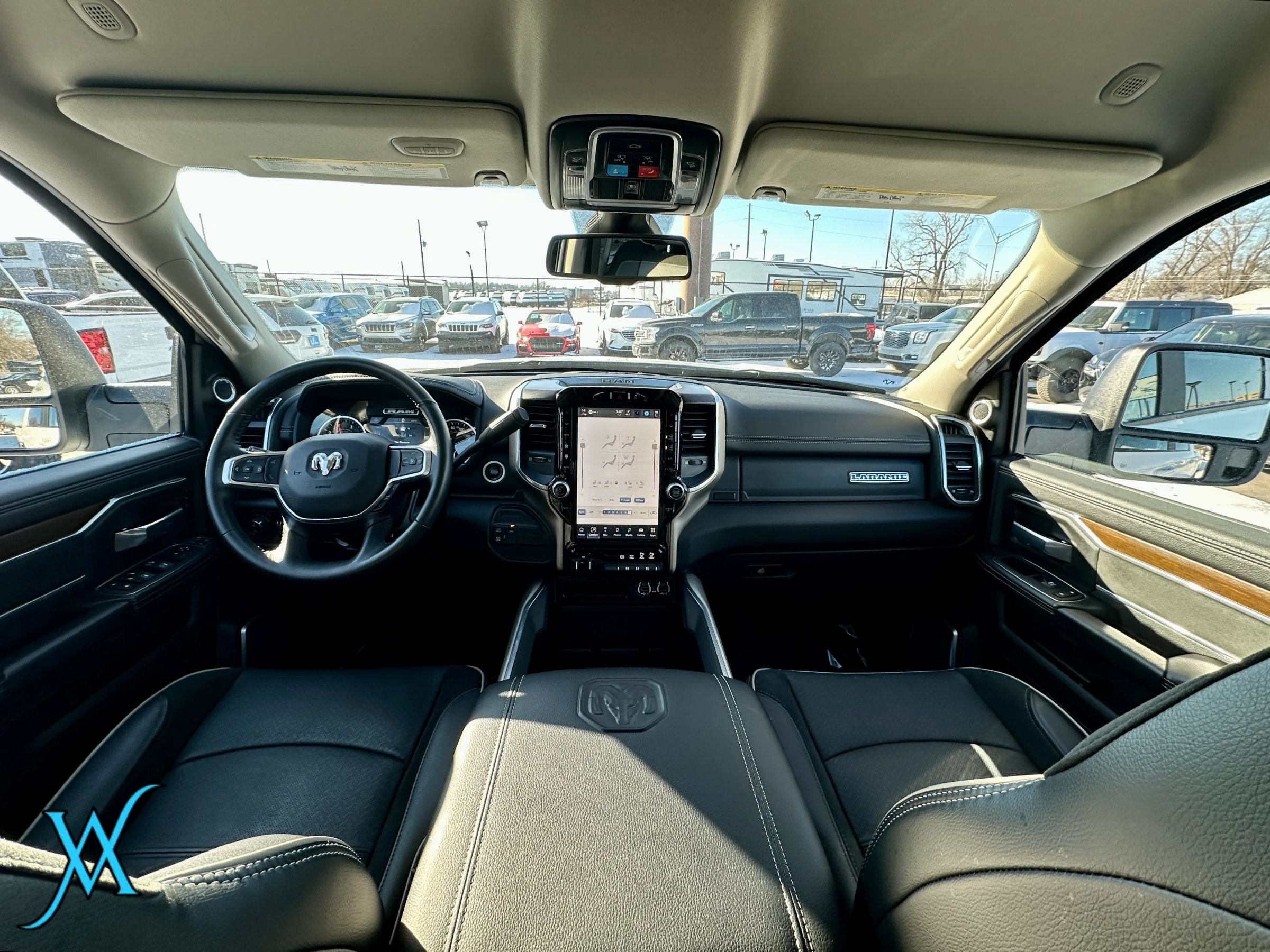 Used 2024 RAM 2500 Laramie AWD/4WD image 32