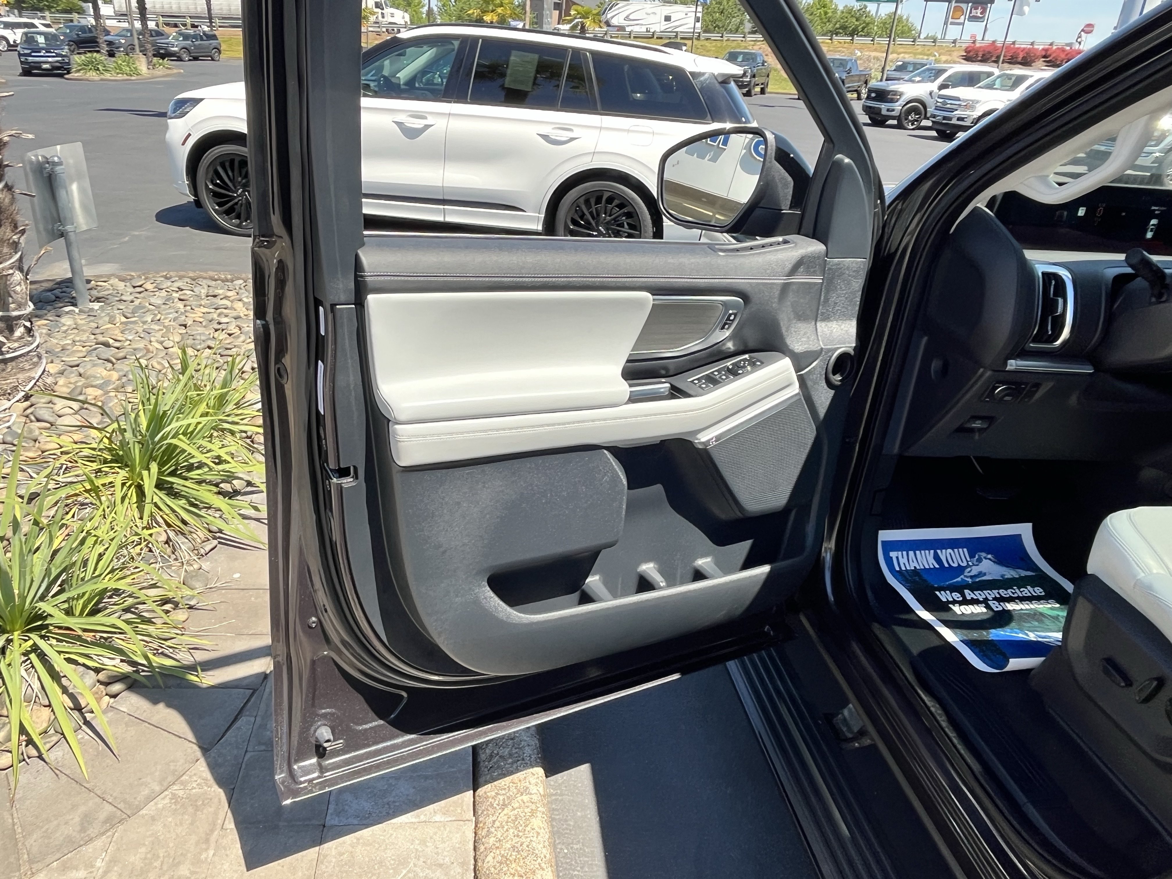 Certified 2025 Ford Expedition Max Platinum AWD/4WD image 14