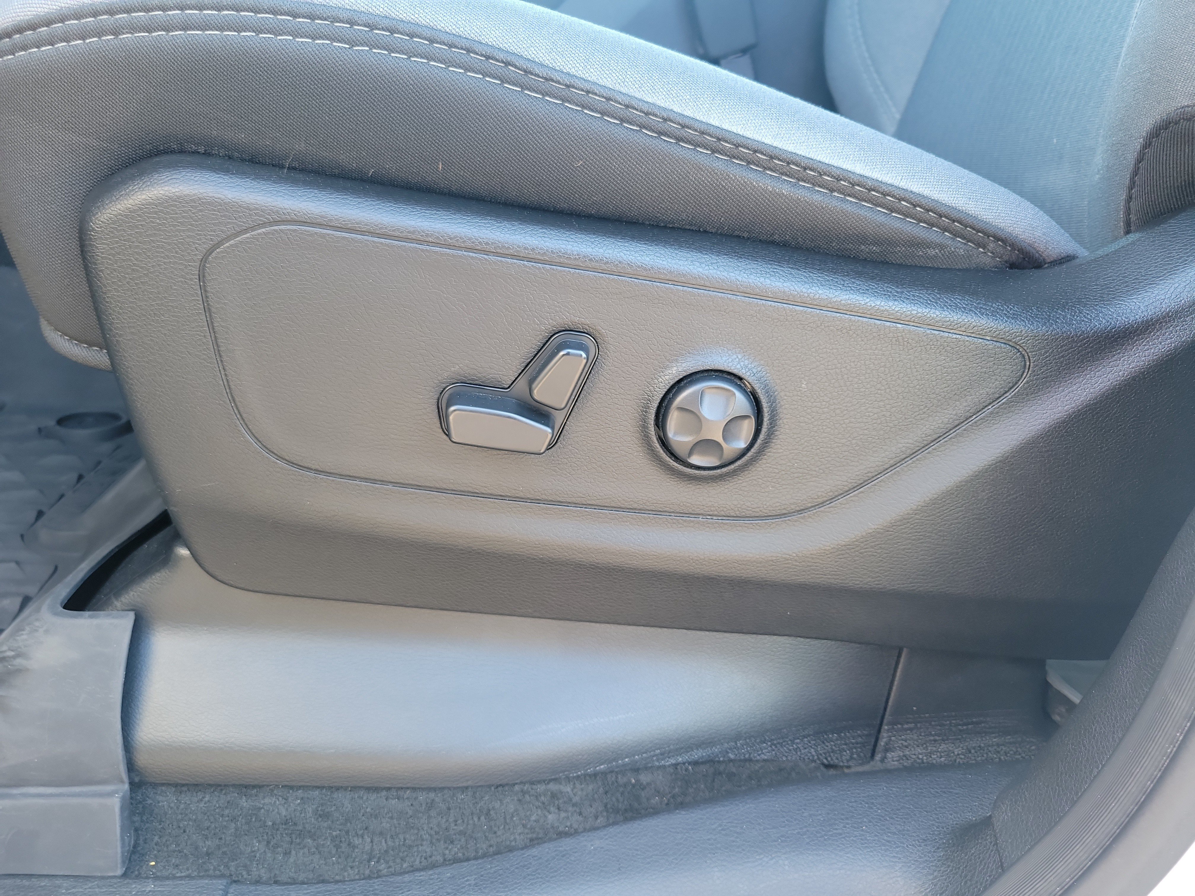 Used 2019 RAM 1500 Big Horn RWD image 20