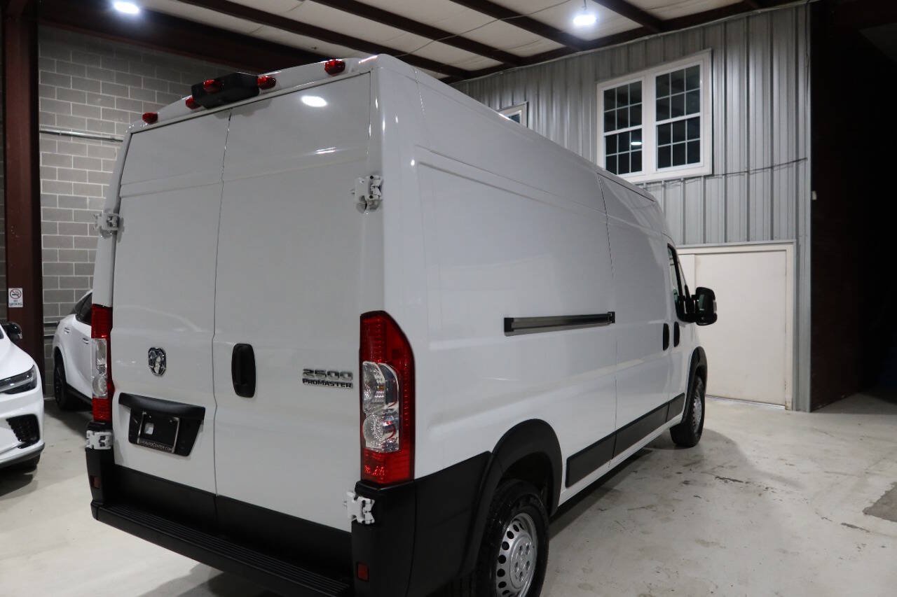 Used 2024 RAM ProMaster 2500 w/ Safety Group FWD image 4