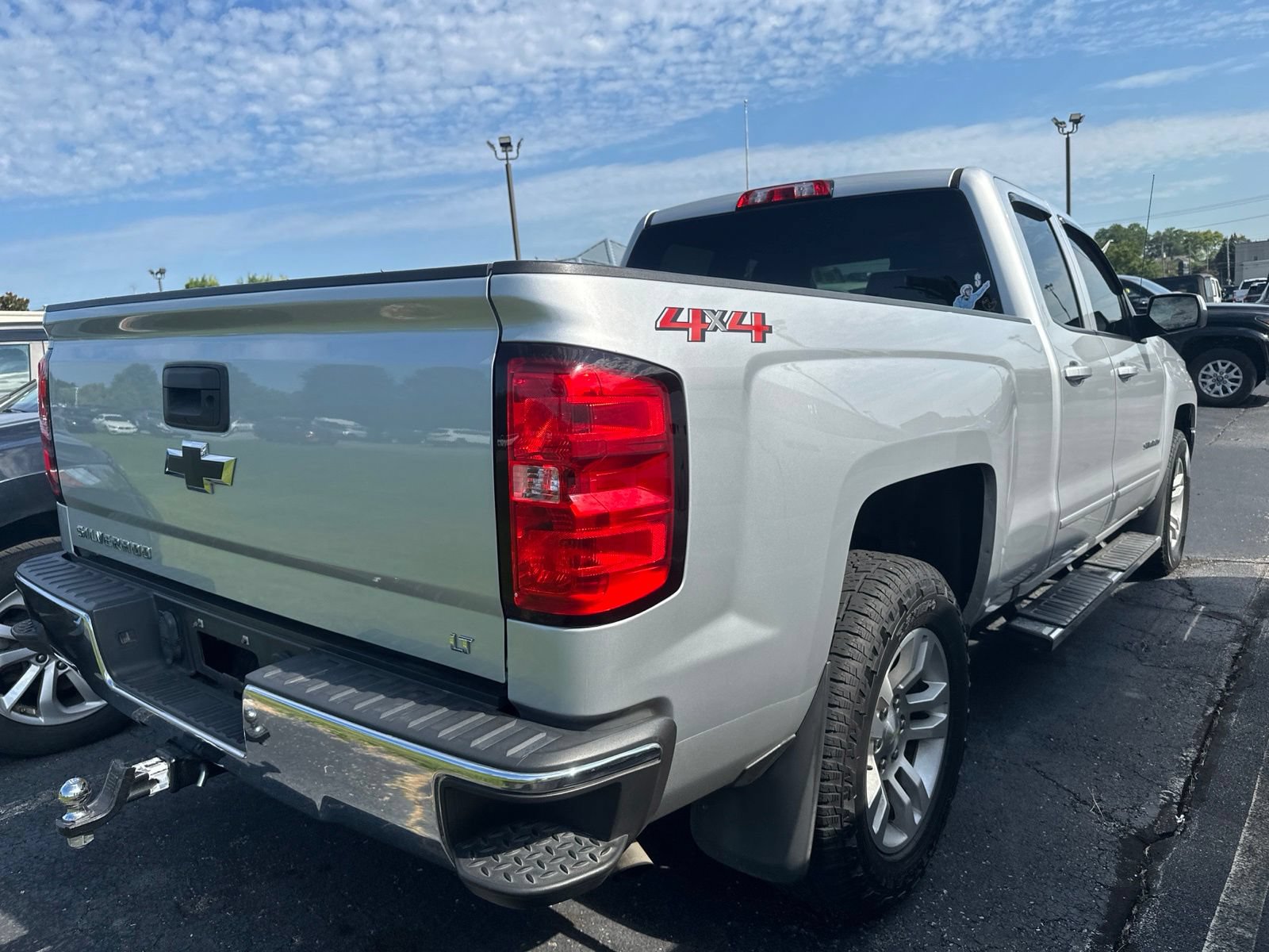 Used 2018 Chevrolet Silverado 1500 LT w/ All Star Edition AWD/4WD image 4