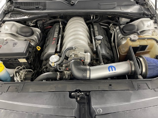 Used 2009 Dodge Challenger SRT8 w/ SRT Option Group II RWD image 16