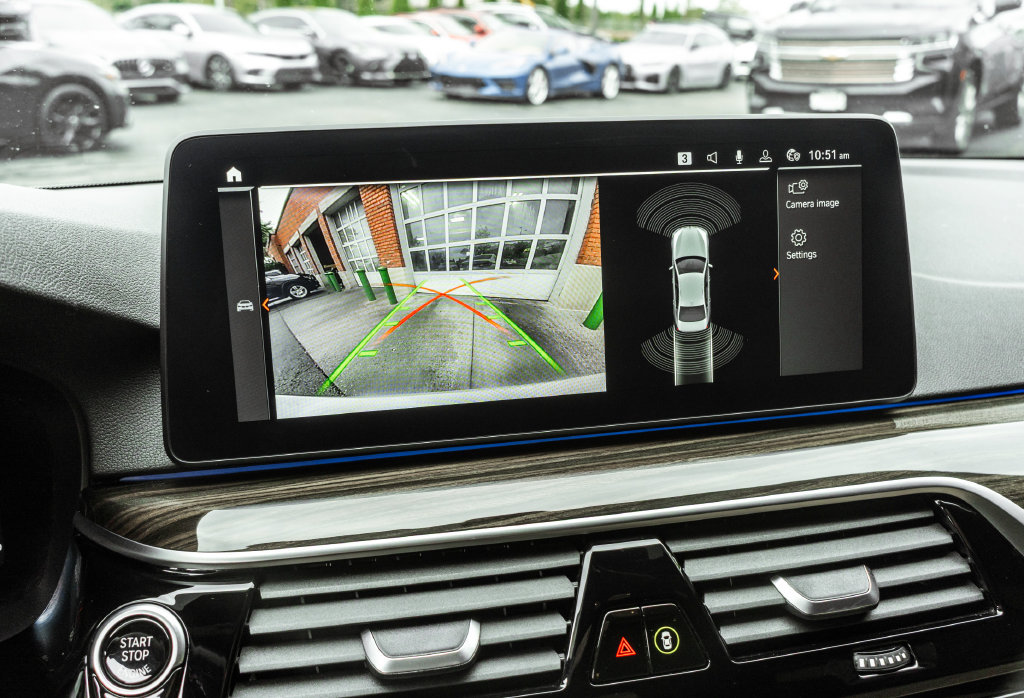 Used 2021 BMW 530i RWD image 9
