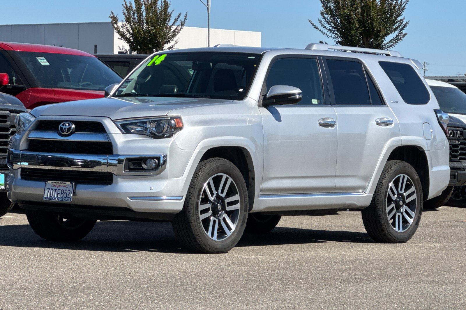 Used 2014 Toyota 4Runner Limited AWD/4WD image 8