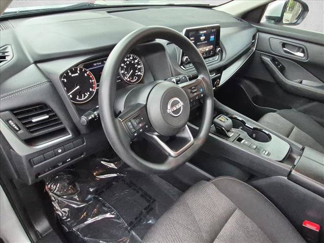 Used 2024 Nissan Rogue SV FWD image 10