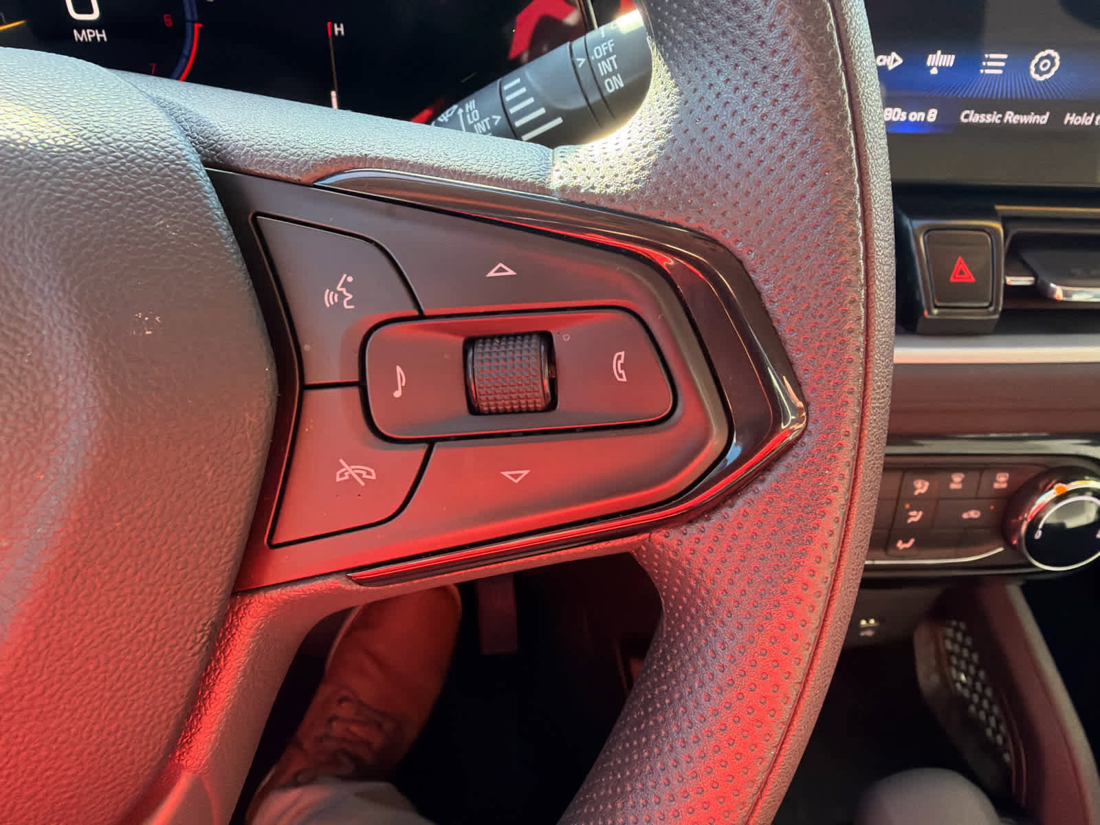 Used 2025 Chevrolet TrailBlazer LT image 29