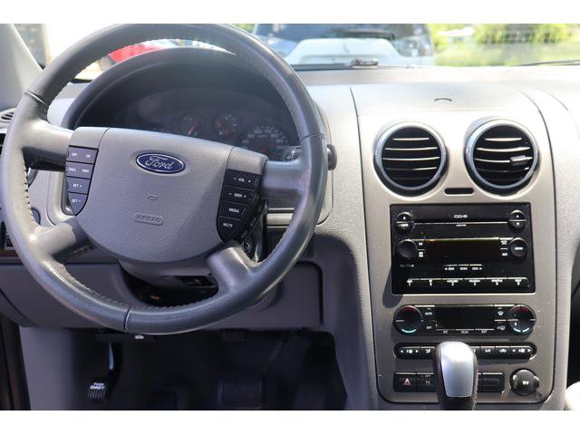 Used 2006 Ford Freestyle SEL FWD image 9