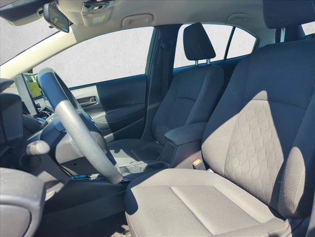 Certified 2025 Toyota Corolla LE FWD image 21