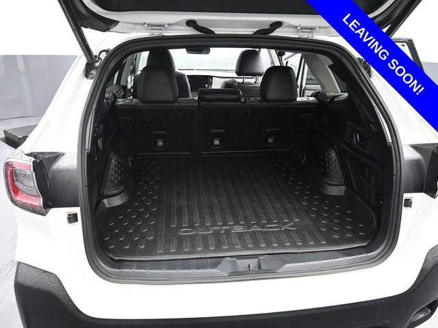 Used 2025 Subaru Outback Onyx Edition XT AWD/4WD image 12