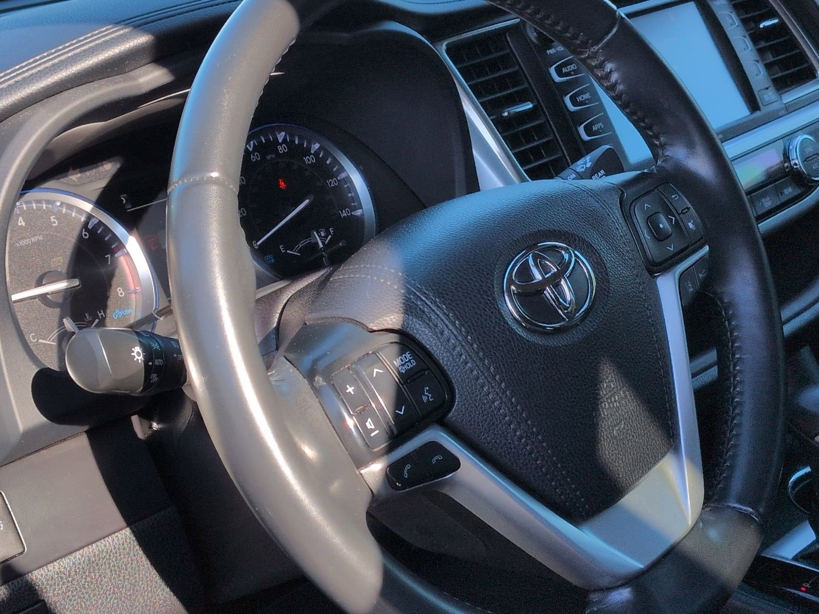 Used 2019 Toyota Highlander Limited image 18