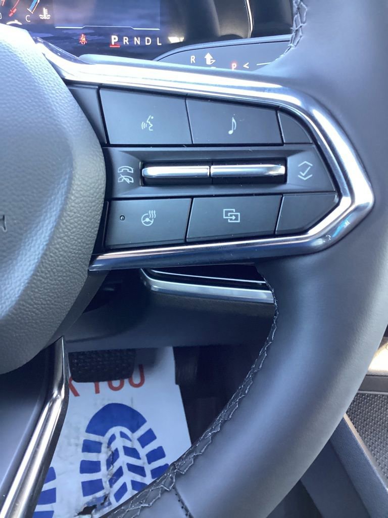 New 2026 Chevrolet Equinox LT w/ Convenience Package II image 17