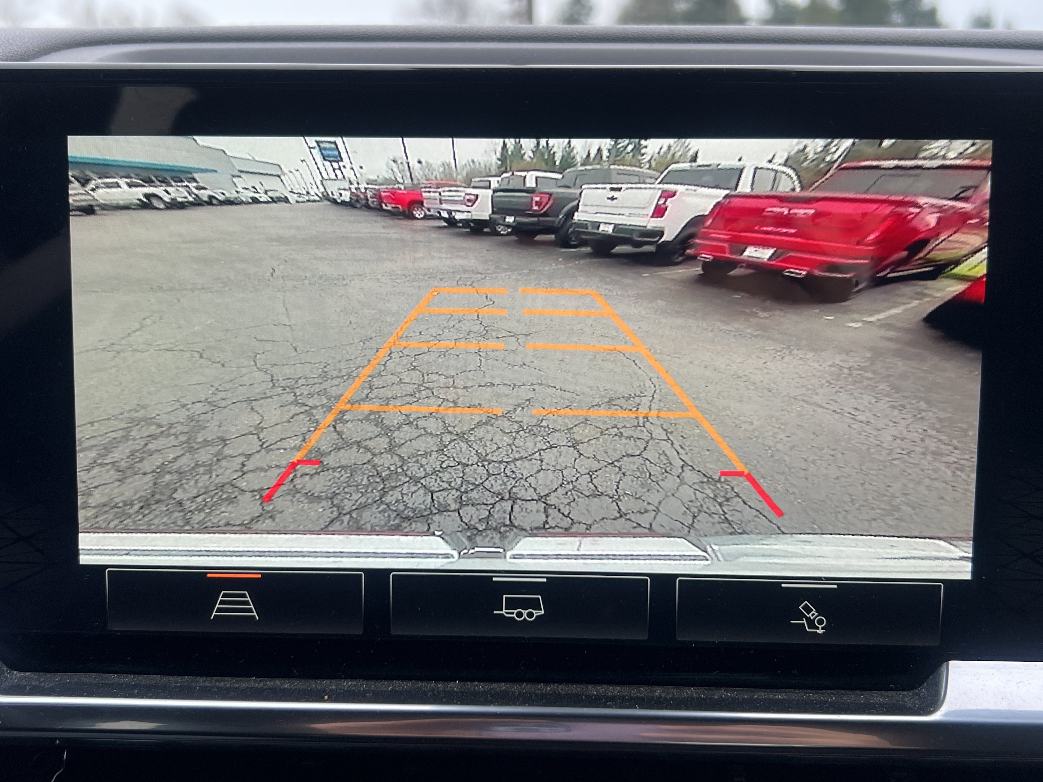 Used 2024 GMC Sierra 1500 SLE w/ Preferred Package image 12