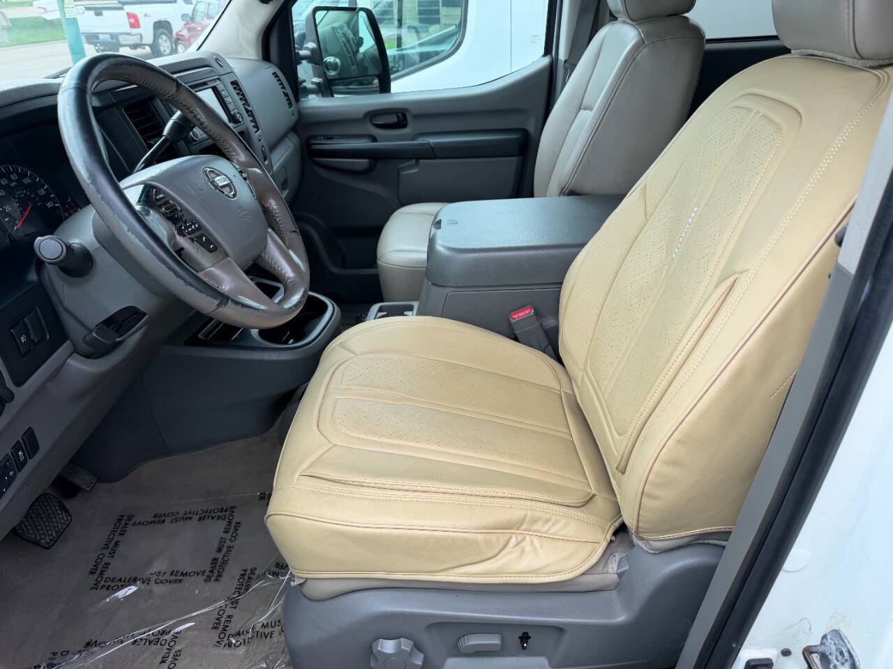 Used 2016 Nissan NV 3500 SL RWD image 11