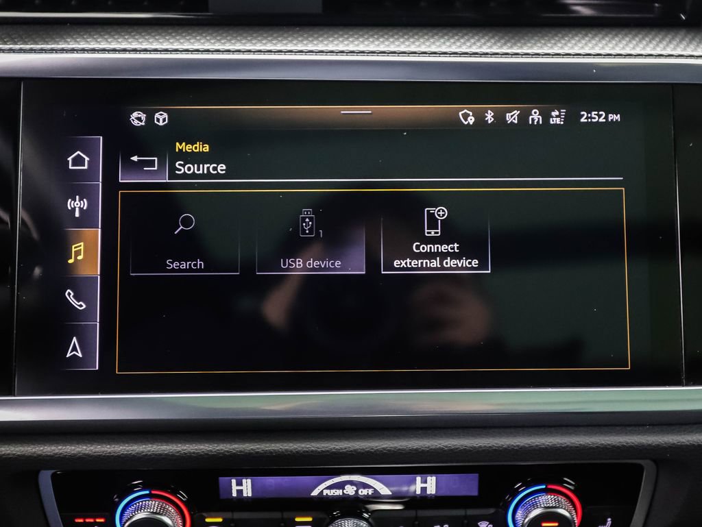 Used 2022 Audi Q3 2.0T Premium Plus w/ Premium Plus Package image 17