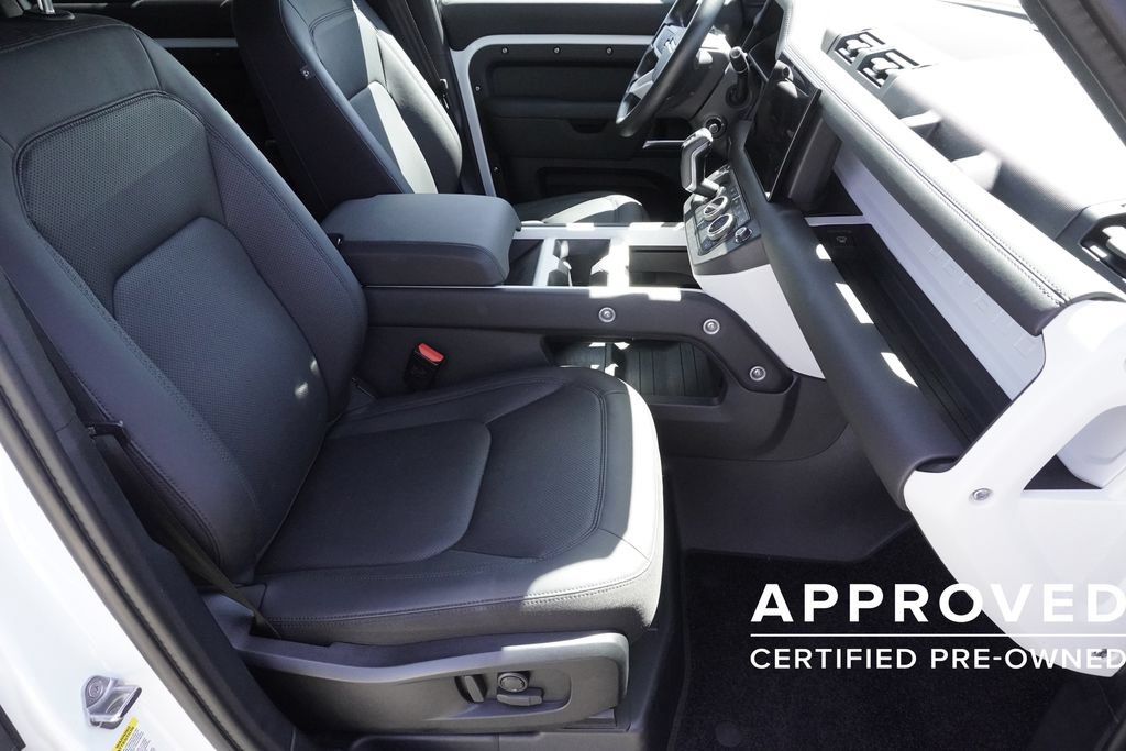 Used 2025 Land Rover Defender 110 S AWD/4WD image 23