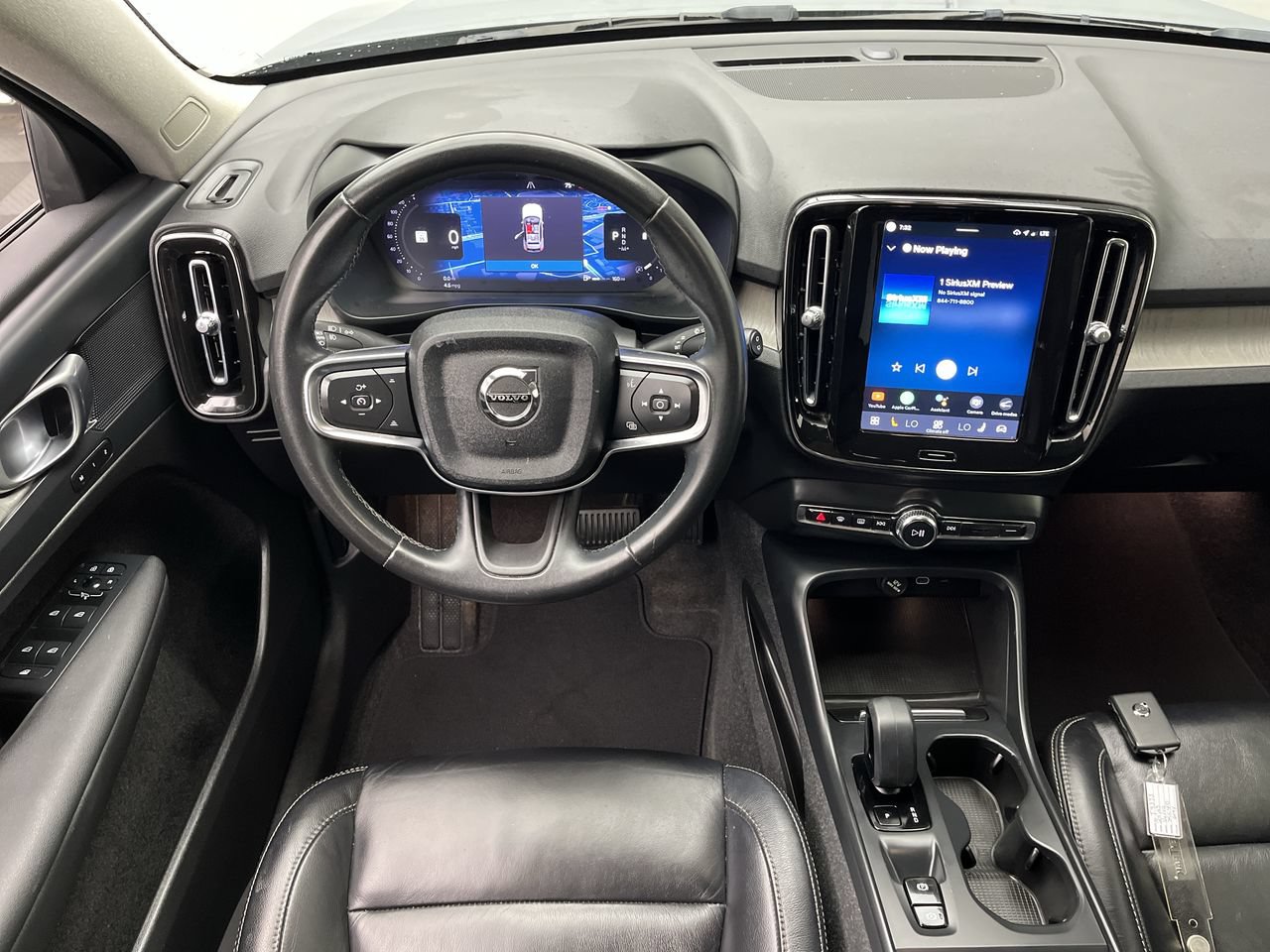 Used 2023 Volvo XC40 B5 Core AWD/4WD image 13