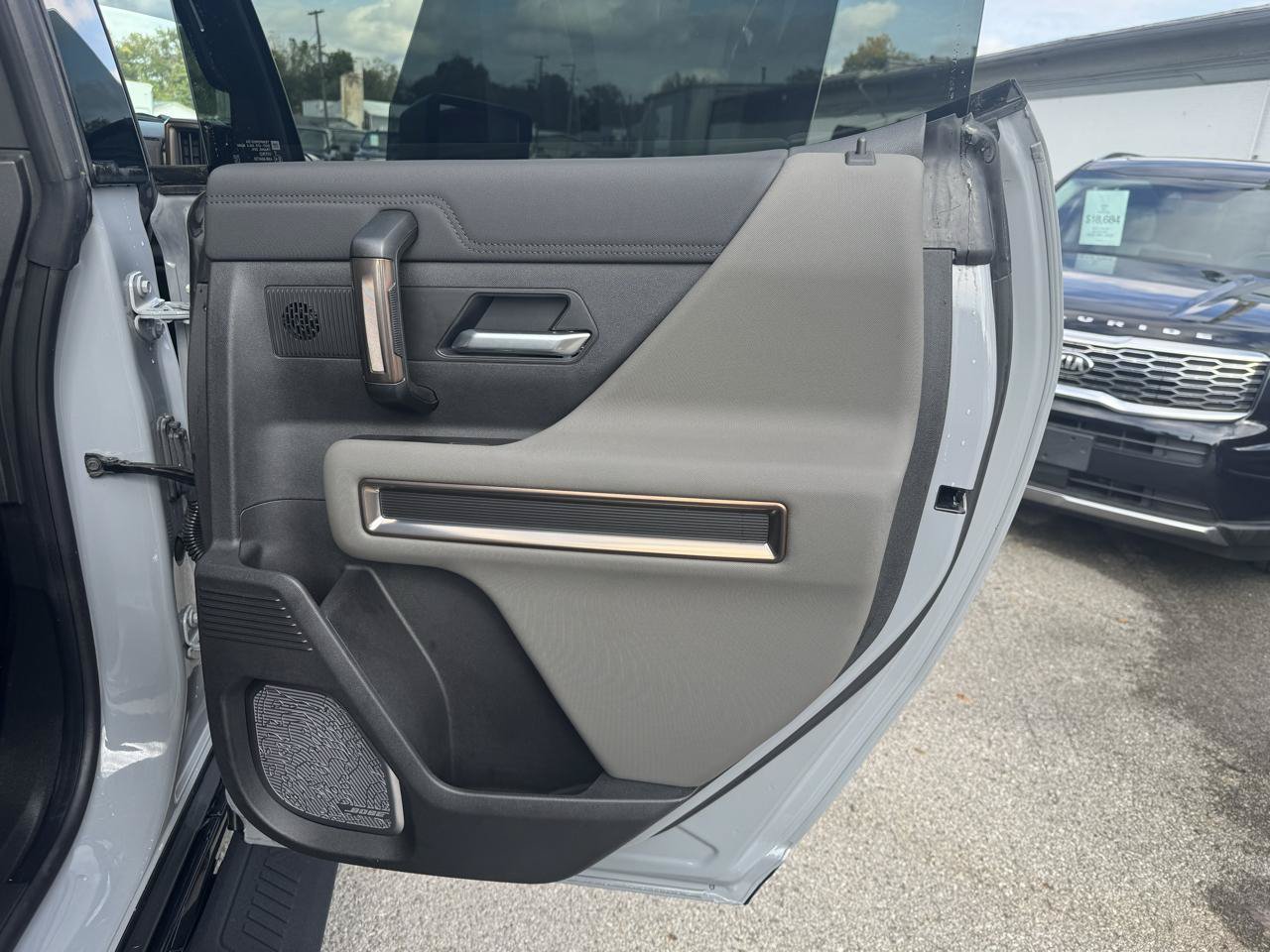 Used 2025 GMC Hummer EV 2X AWD/4WD image 32