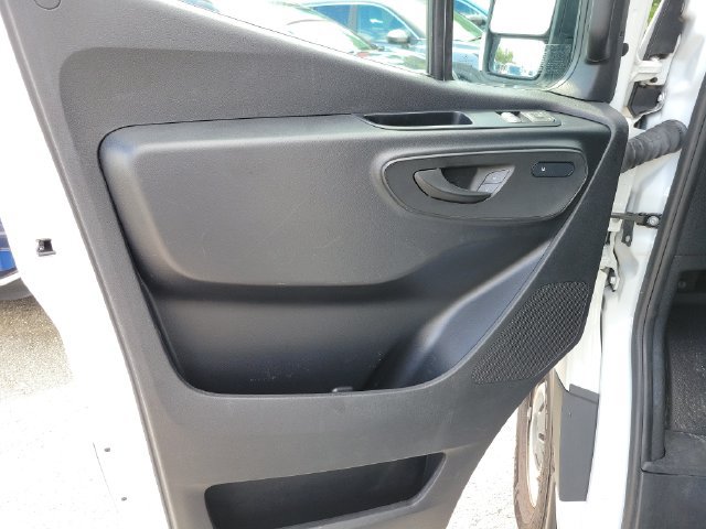 Used 2025 Mercedes-Benz Sprinter 2500 image 14