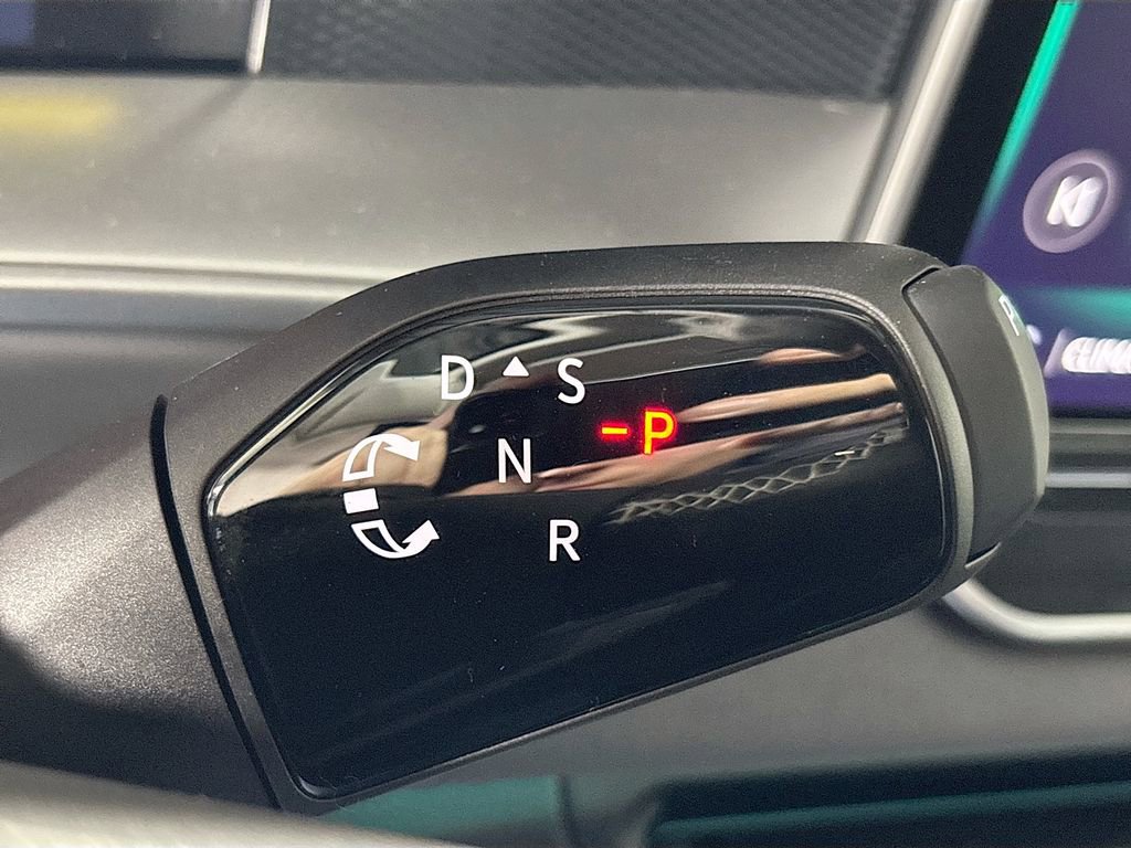 New 2026 Volkswagen Tiguan SE image 17