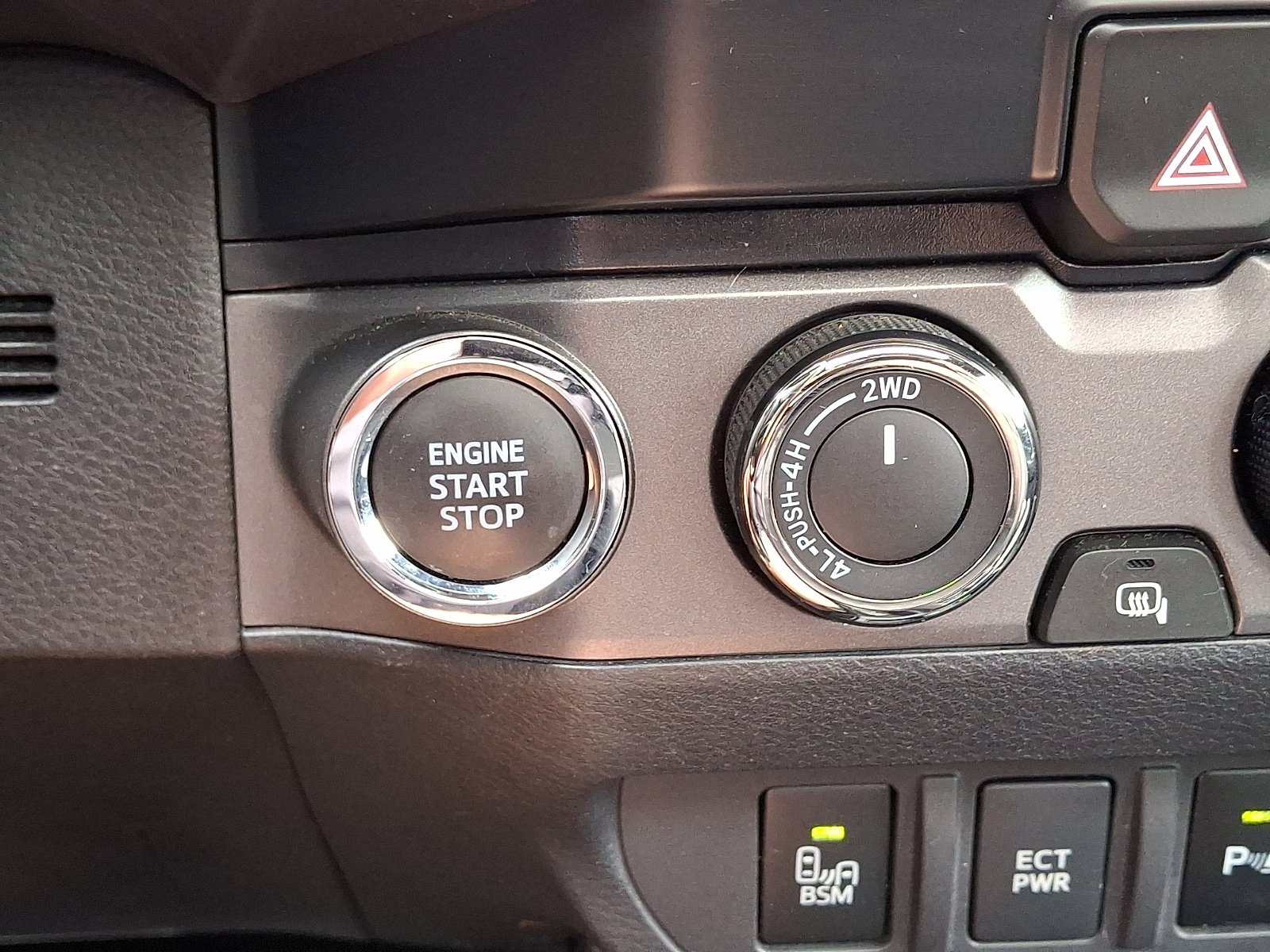 Used 2023 Toyota Tacoma TRD Off-Road w/ TRD Premium Off Road Package AWD/4WD image 24