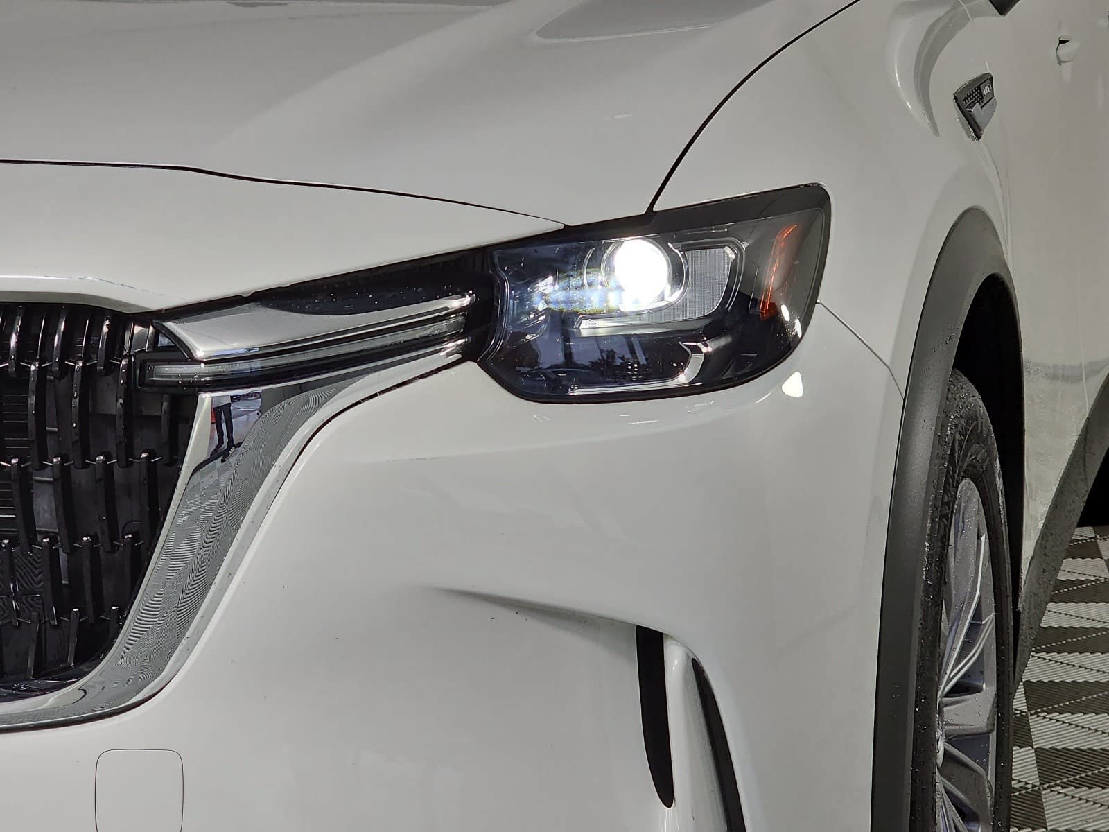 Used 2024 MAZDA CX-90 Plug-In Hybrid w/ Preferred AWD/4WD image 30