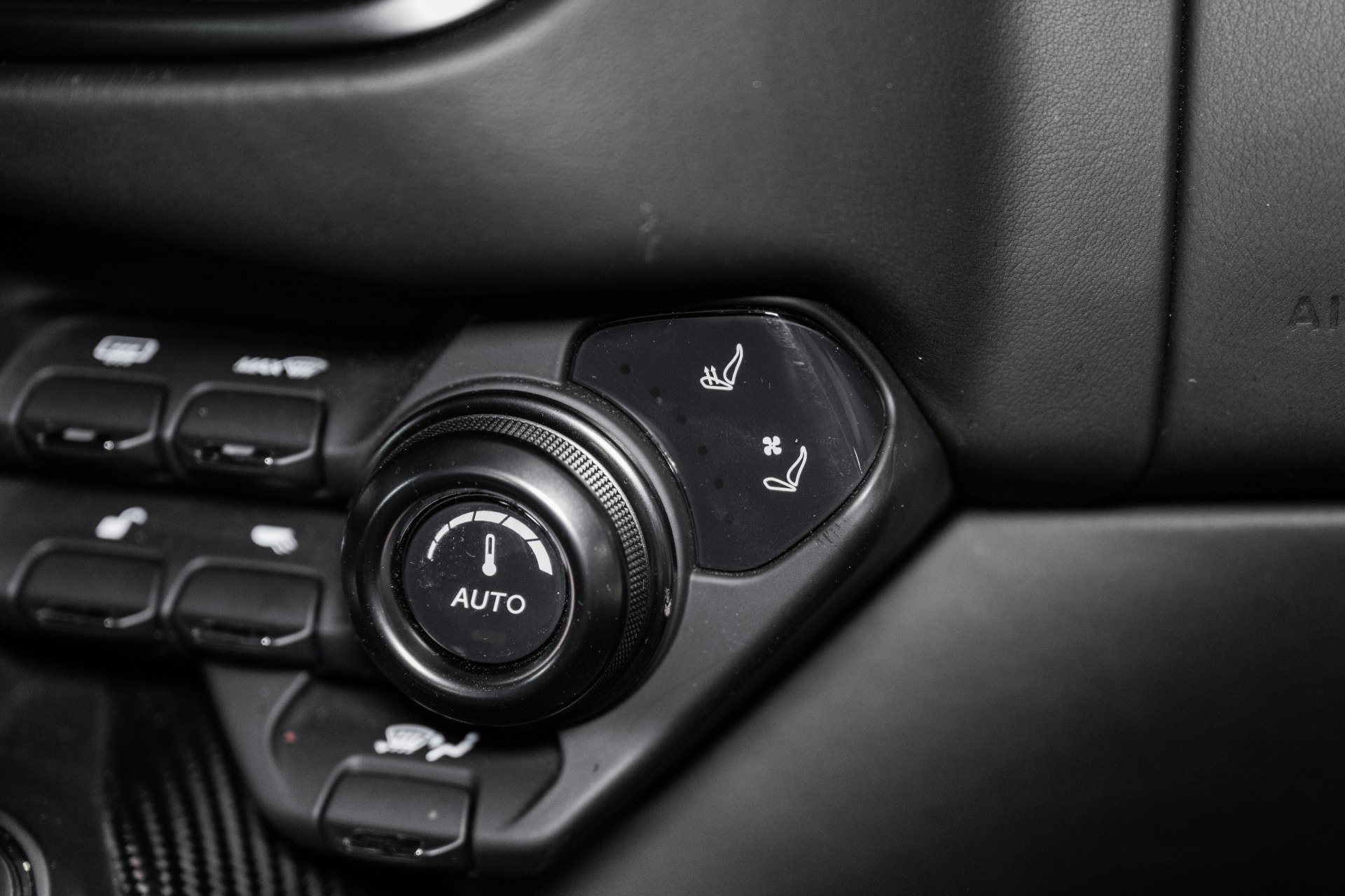 Used 2019 Aston Martin V8 Vantage image 29