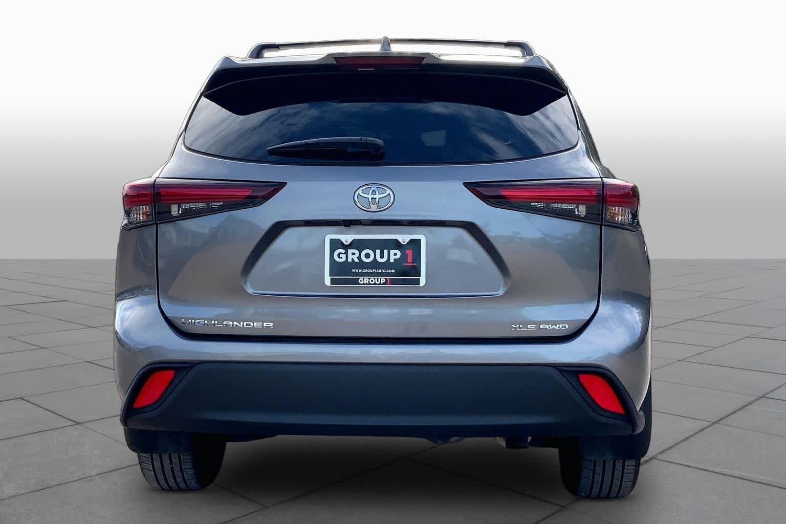 Used 2026 Toyota Highlander XLE AWD/4WD image 4